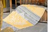 Bild von Plaid-Decke Lotus in gelb/grau von The Spirit of OM