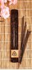 Bild von Triquetra, Räucherstäbchenhalter aus Holz